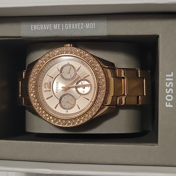 Womens Watch - Picture 2 of 4